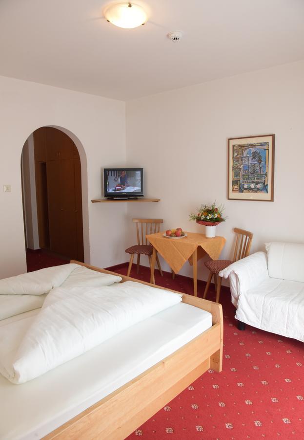 סילנדרו Hotel Pension Schweitzer מראה חיצוני תמונה