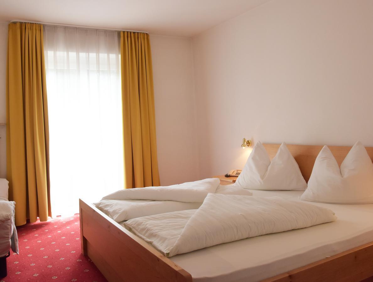 סילנדרו Hotel Pension Schweitzer מראה חיצוני תמונה