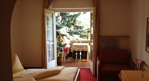 סילנדרו Hotel Pension Schweitzer מראה חיצוני תמונה